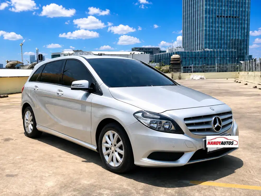 Mercedes Benz B200 Like New 2013 Automatic Abu abu Metalik