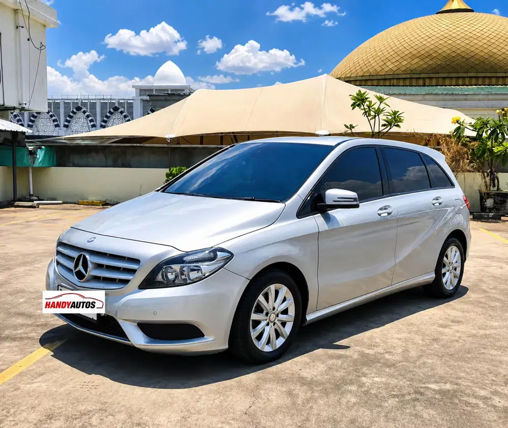 Mercedes Benz B200 Like New 2013 Automatic Abu abu Metalik