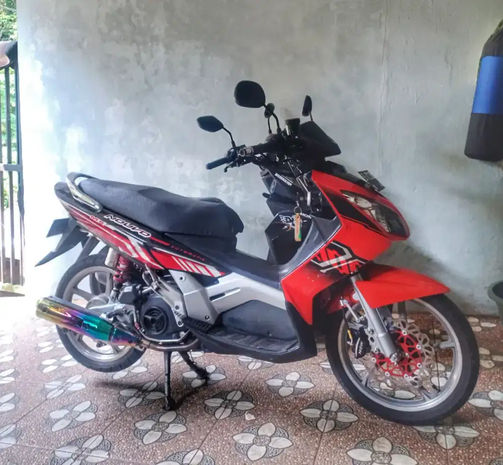 Yamaha nouvo z 2007 merah