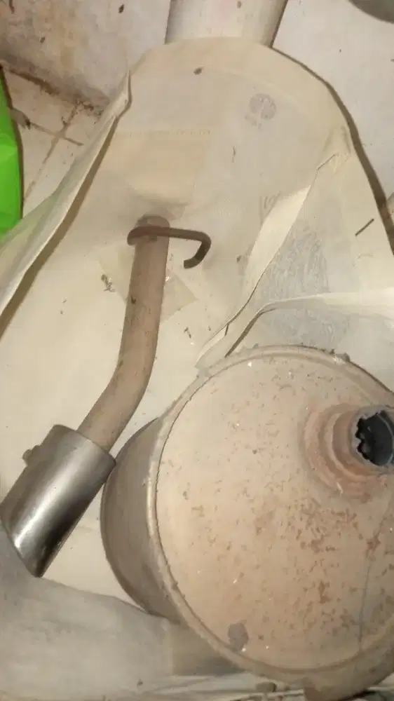 Kenalpot mobil Toyota Agya bekas