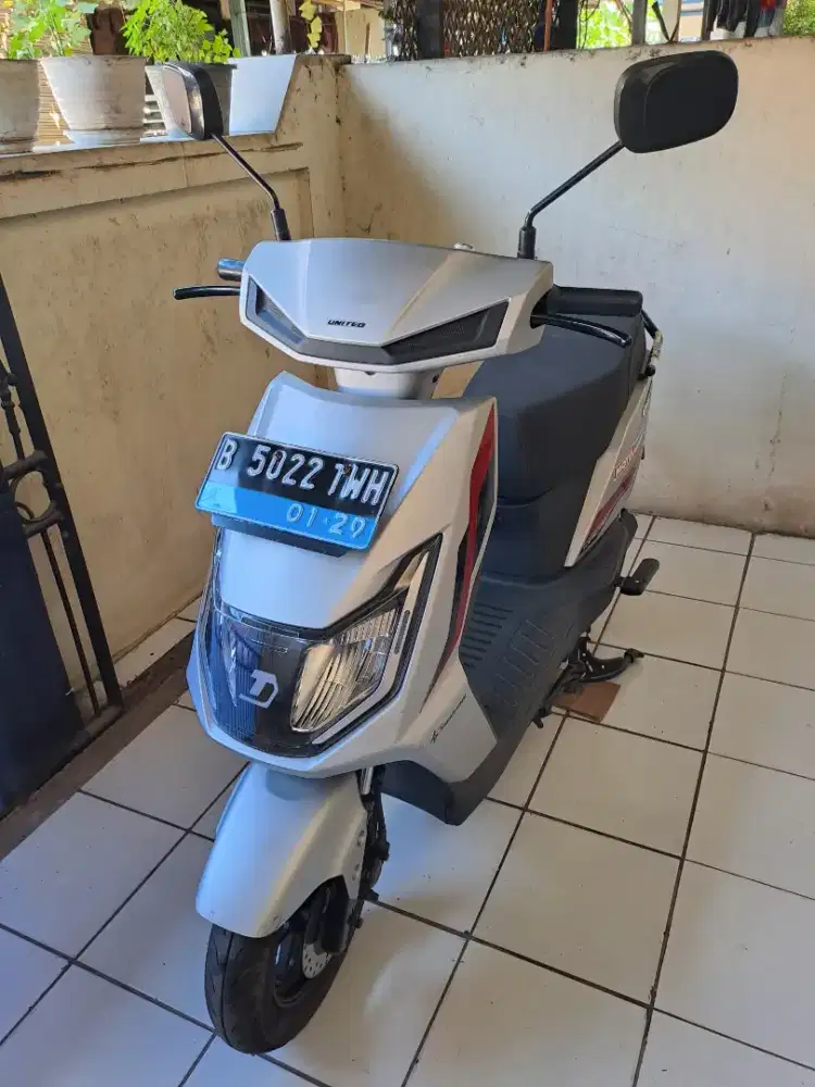 Molis United MX 1200 Silver Mulus