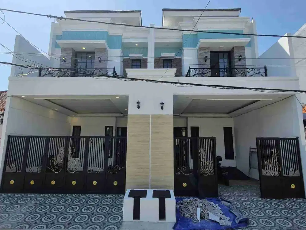 Dijual Rumah American Classic di Babatan Pantai Surabaya