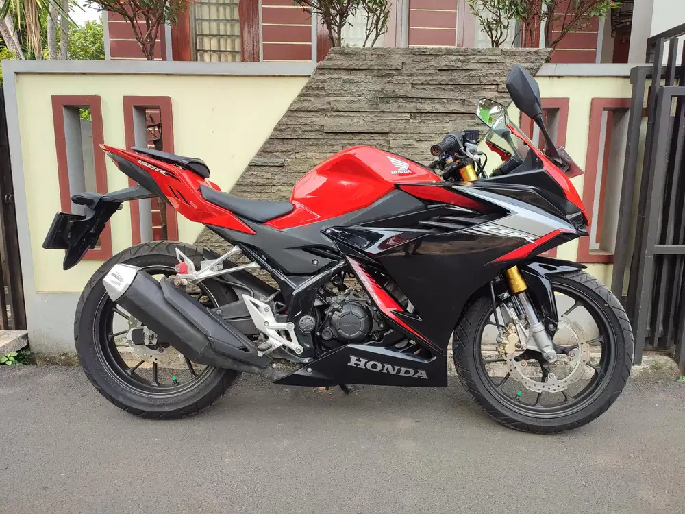 CBR 150R NEW TAHUN 2021 KM 27RB JOS JIS