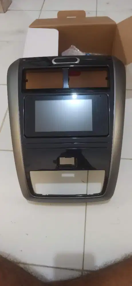 Head unit touch screen, frame dan kamera mundur ayla 1.2R 2022 copotan