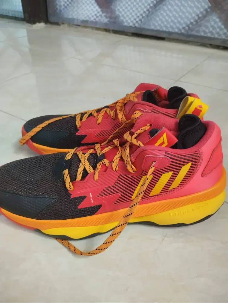 ADIDAS DAME 8 X MR INCREDIBLE ORIGINAL SEPATU BASKET