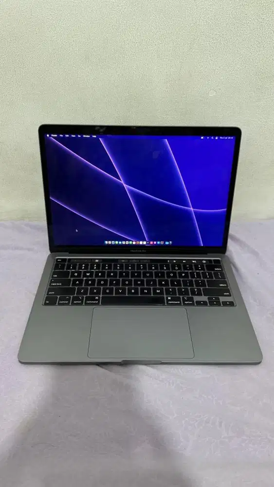 Macbook Pro 13 Inch 2020 i5 16gb/512gb