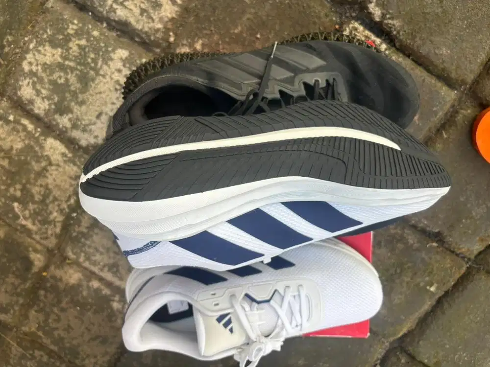 Sepatu adidas cloudfoam baru