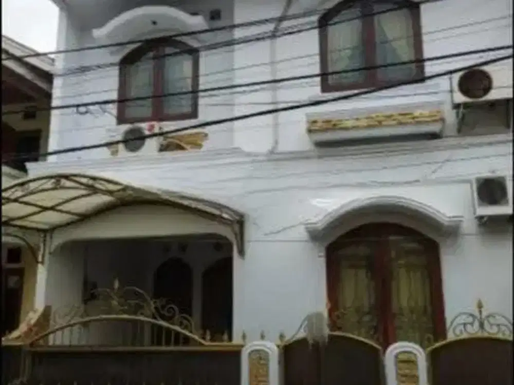 Disewakan Rumah 2,5 Lantai Siap Huni Di Rawamangun ,Jakarta Timur