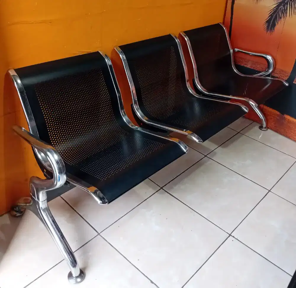 Kursi tunggu 3 seater