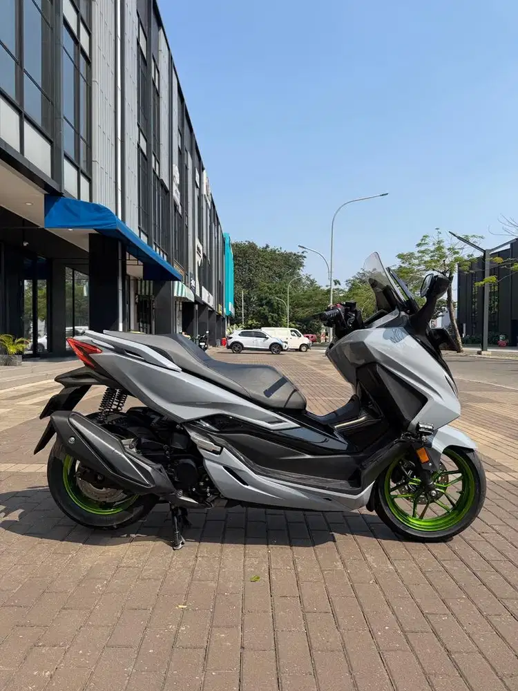 Honda forza 2023 low KM mulus murah