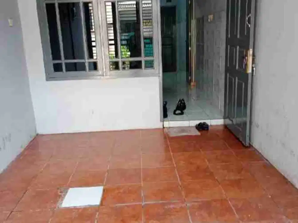 Rumah sewa 2 lantai, duren sawit Deket stasiun Klender, dekat tranportasi umum