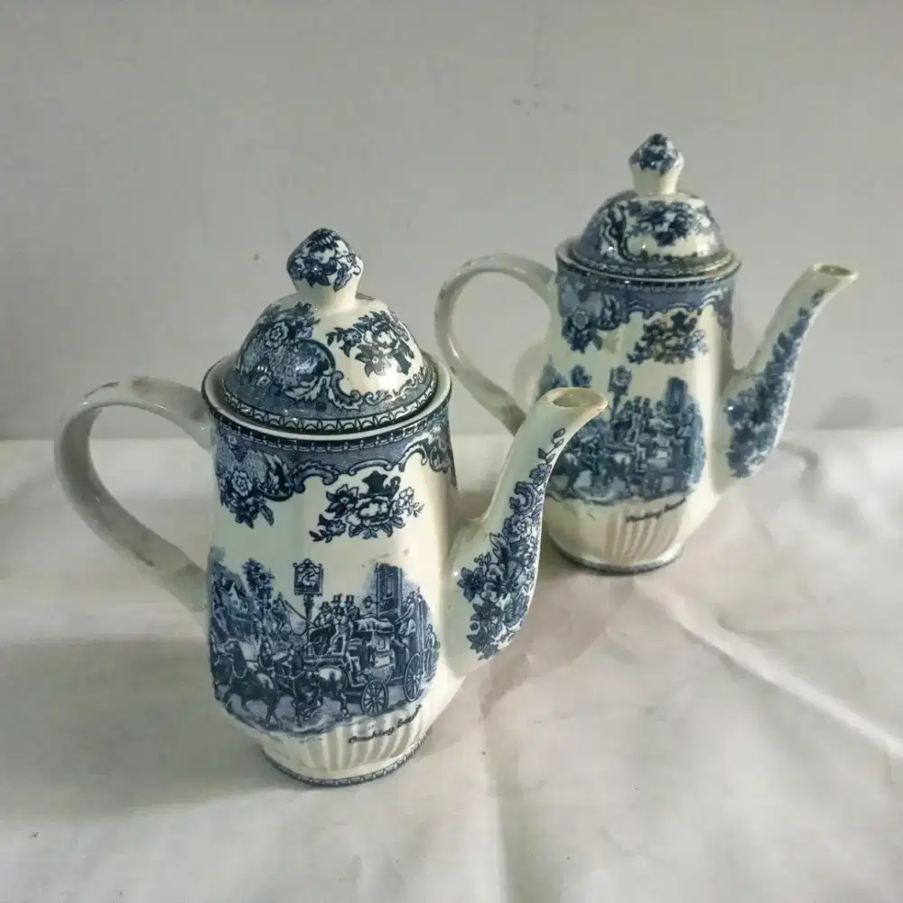 2 Teko Keramik Vintage Monalisa England Tea/Coffee Pot Coaching Scenes