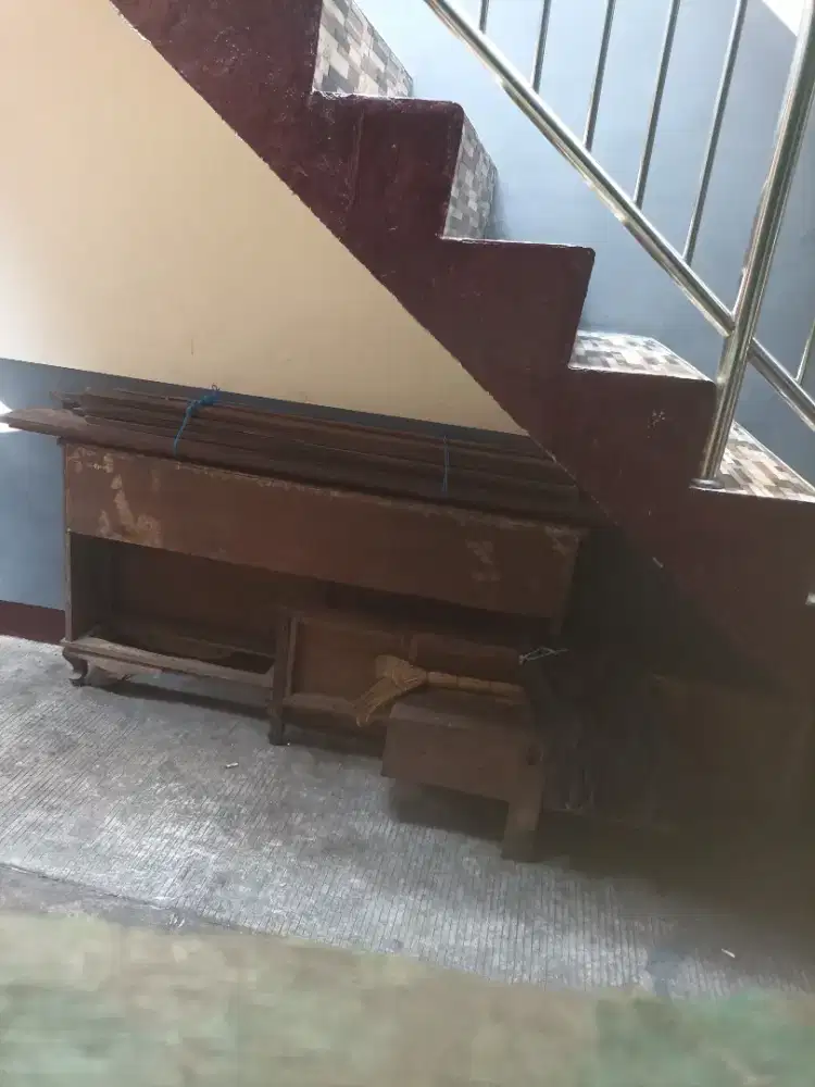 Tempat tidur jati asli