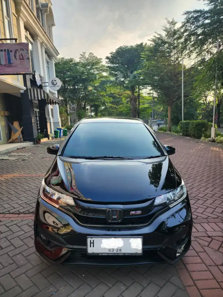 Jazz RS 2018 Hitam