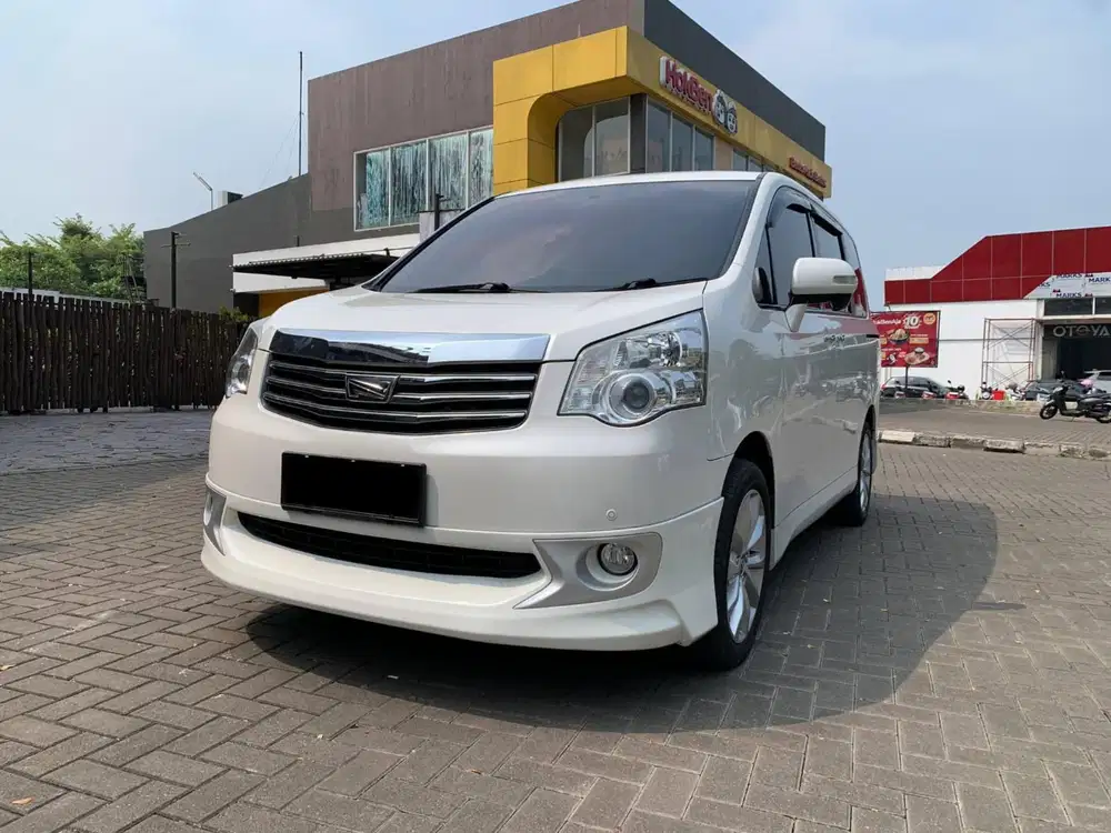 [ TERAWAT ] TOYOTA NAV1 2.0 V LIMITED AT MATIC 2017 PUTIH