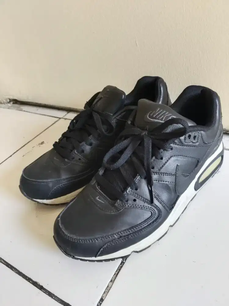 Sepatu Nike Air Hitam
