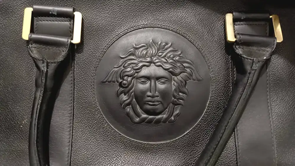 RARE ITEM!!! VERSACE GIANNI VINTAGE 1997 DUFFLE BAG KULIT ORIGINAL
