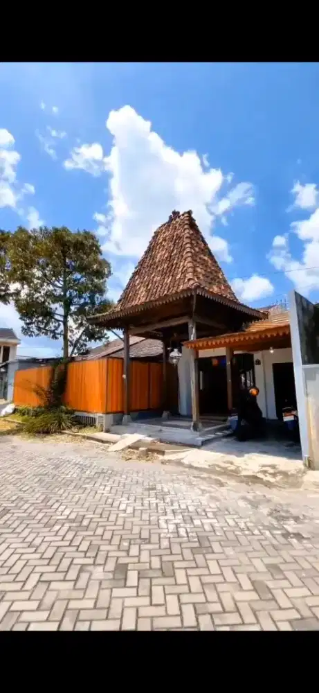 DUUAL RUMAH HOOK 2 LANTAI Perum Parangtritis