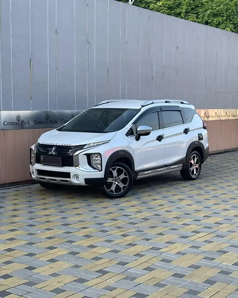 Xpander Cross Matic 2022 Putih Istimewa