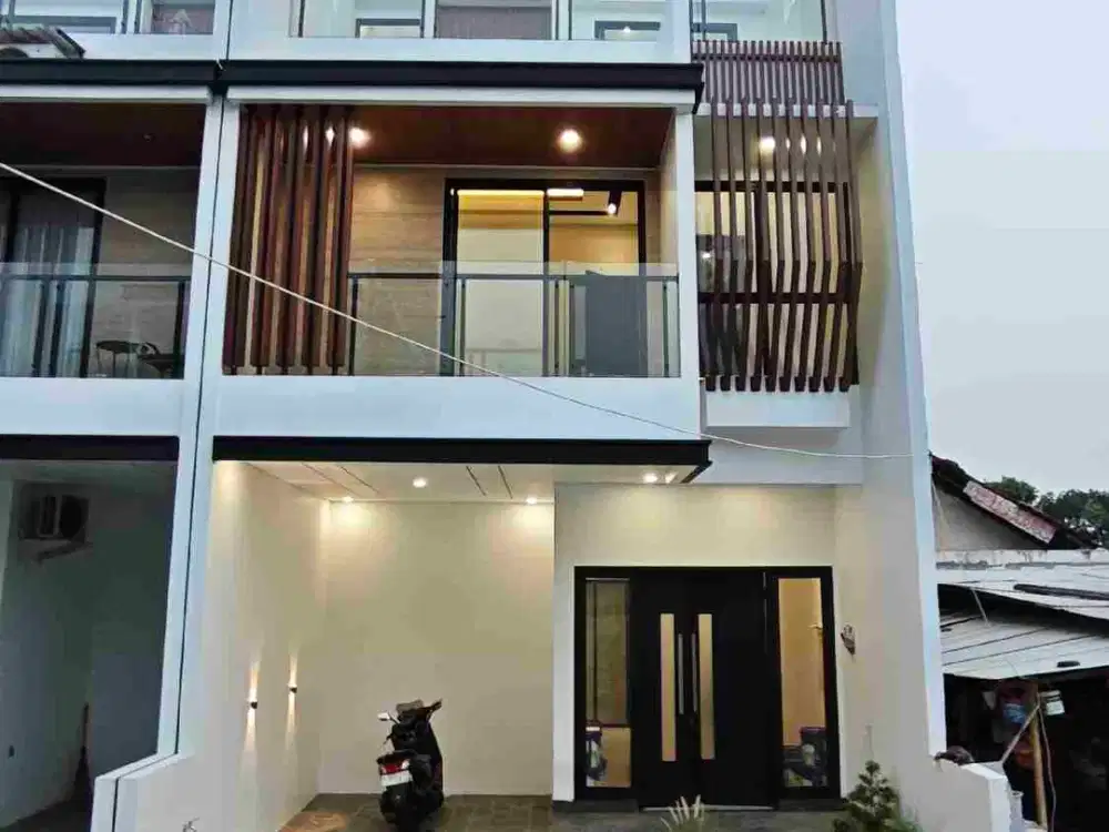 RUMAH BARU MODERN SIAP HUNI DALAM TOWNHOUSE MEWAH