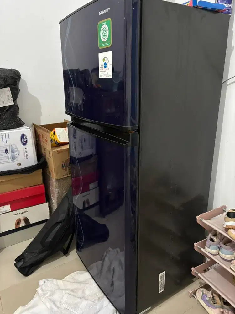 dijual kulkas sharp 2 pintu
