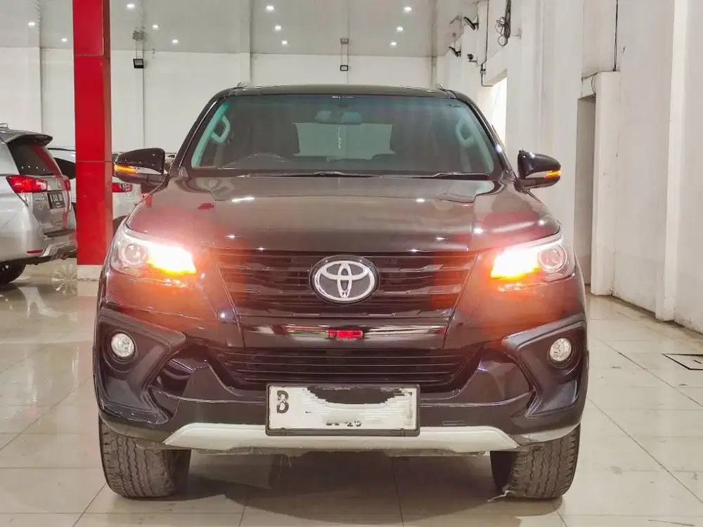 GOOD CONDITION!!!!.TOYOTA FORTUNER VRZ TRD 2.4 DIESEL AT 2018..01-2027