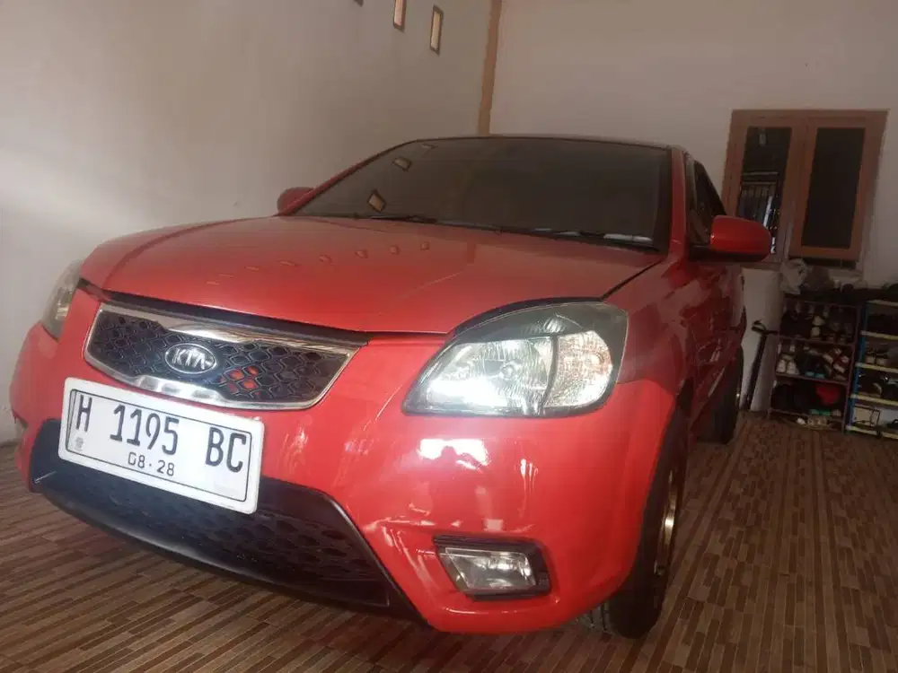 Mobil Kia Pride