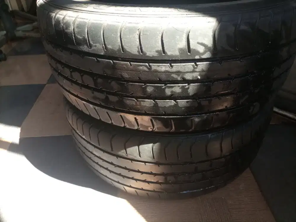 Ban dunlop 235/45 R18 94w