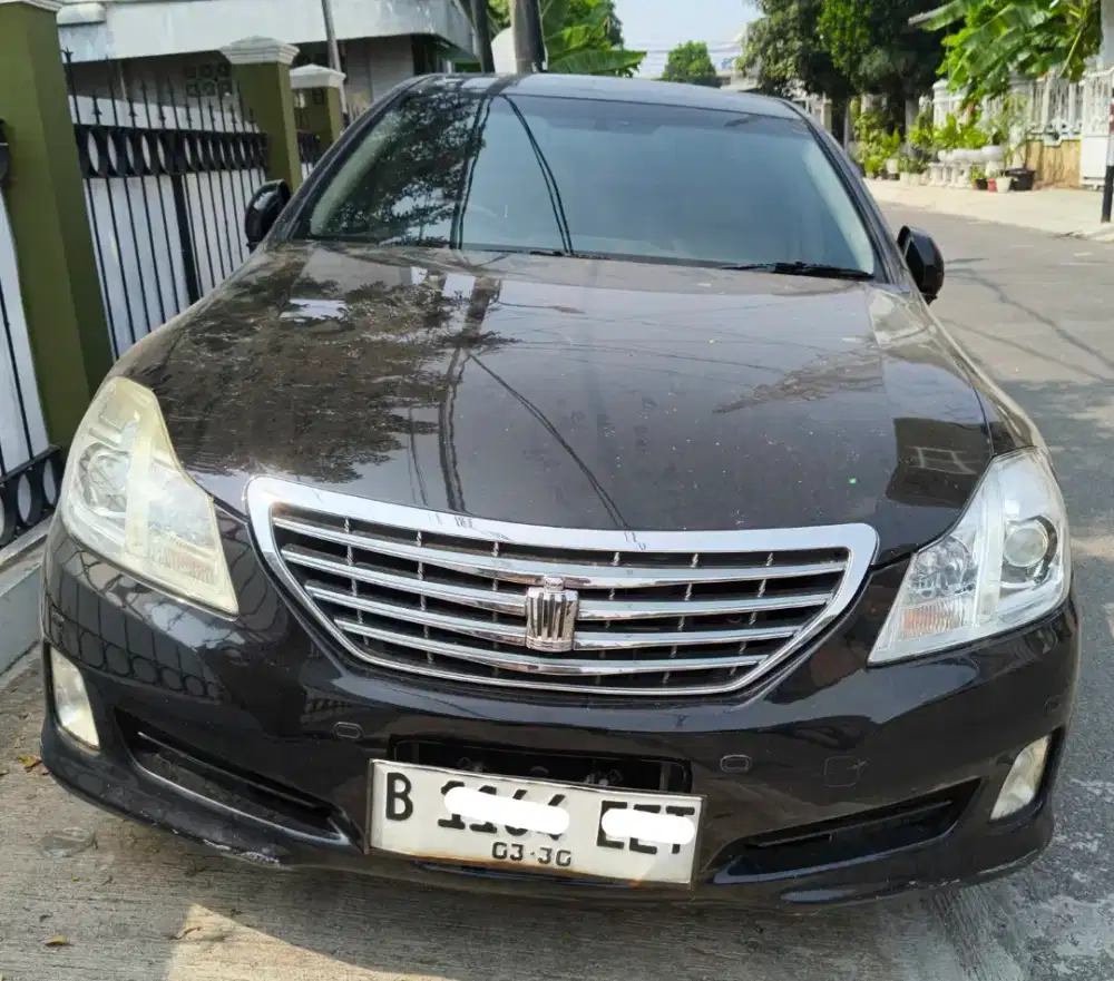Toyota Crown royal salon 2009