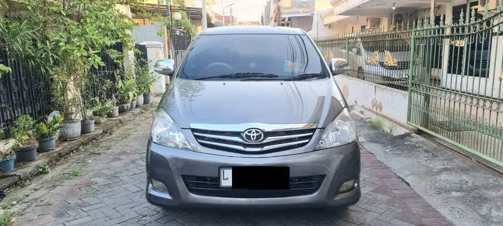 KIJANG INNOVA G DIESEL MATIC 2011