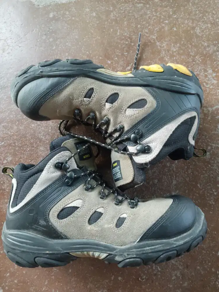 Sepatu Safety Jogger Xplore S3