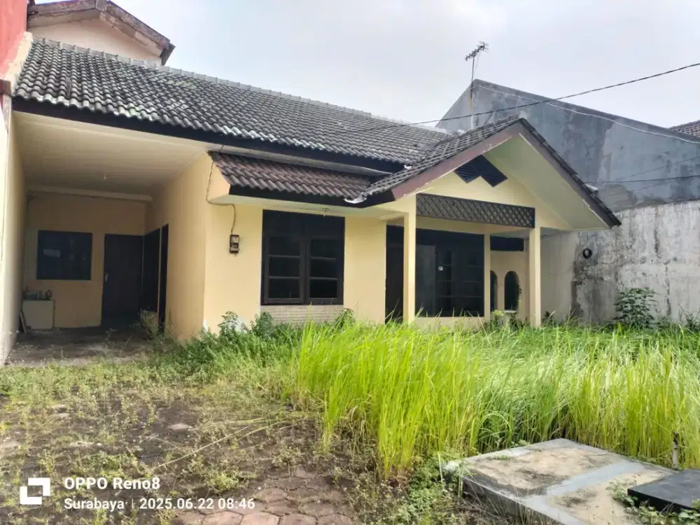 RUMAH LAMA KETINTANG SELATAN SURABAYA SELATAN. COCOK UNTUK RUMAH KOS. DEKAT UNESA, UNIVERSITAS TELKOM POLDA, AL HIKMAH, Dsb