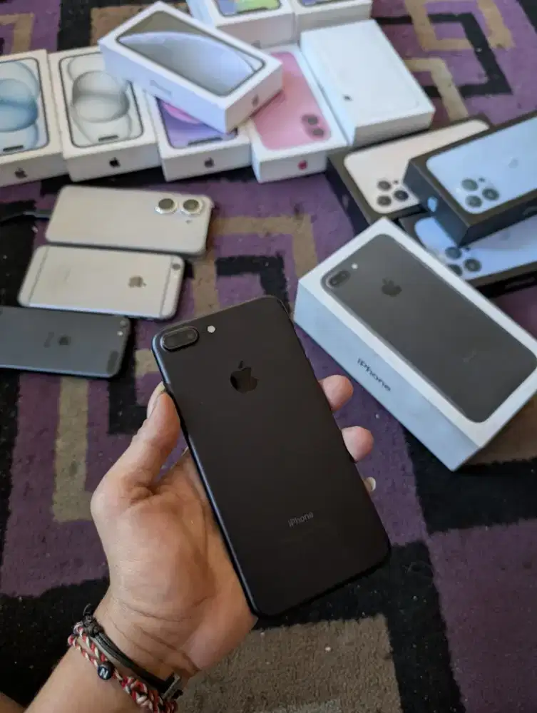 iPhone 7 plus 128Gb imei whitelist fullset original