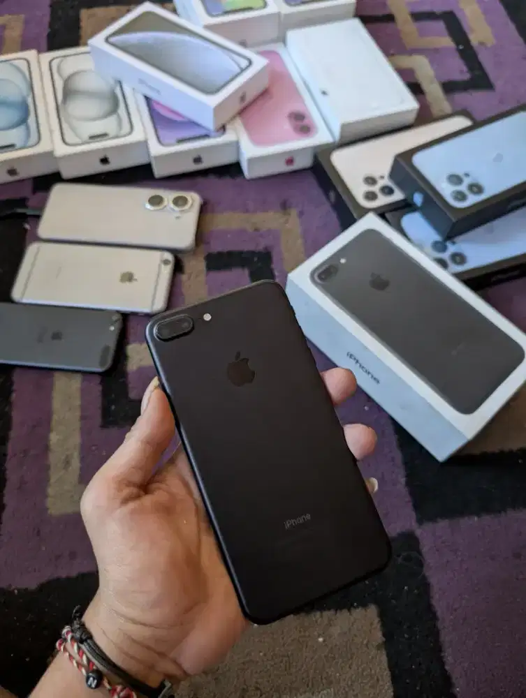 iPhone 7 plus 128Gb imei whitelist fullset original