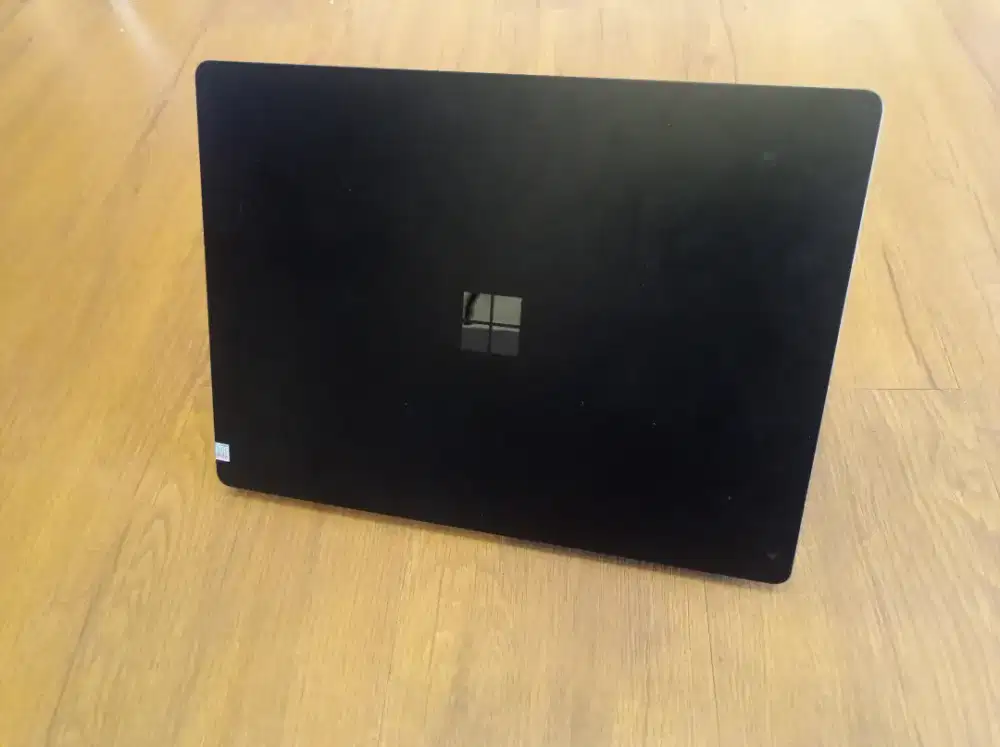 Microsoft surface laptop 4 i5 gen 11 8/512 super slim istimewa