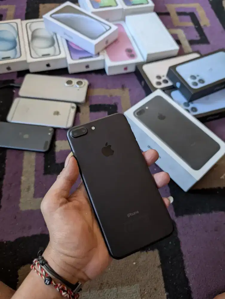 iPhone 7 plus 128Gb imei whitelist fullset original