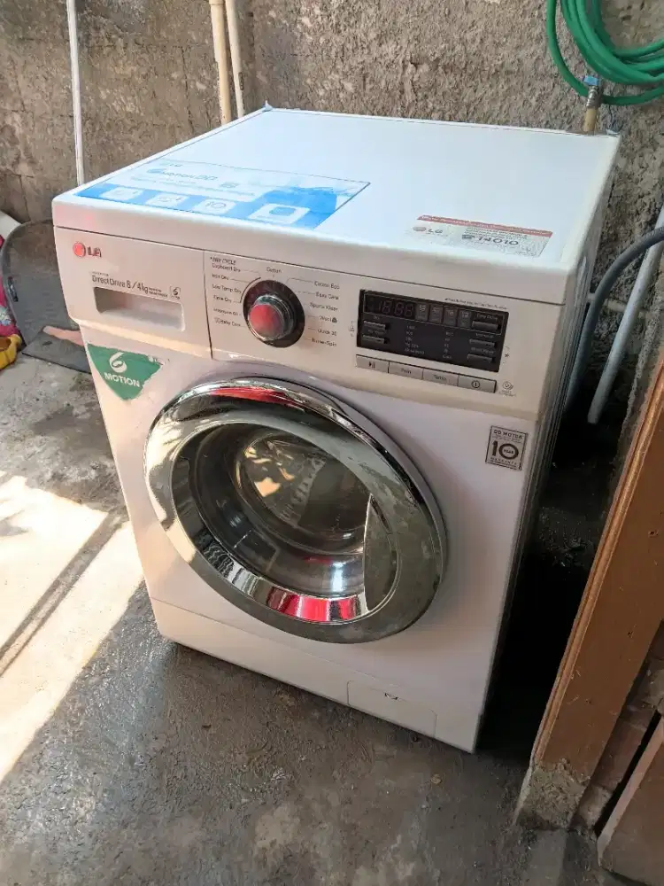 Mesin cuci front loading merk LG inverter direct drive