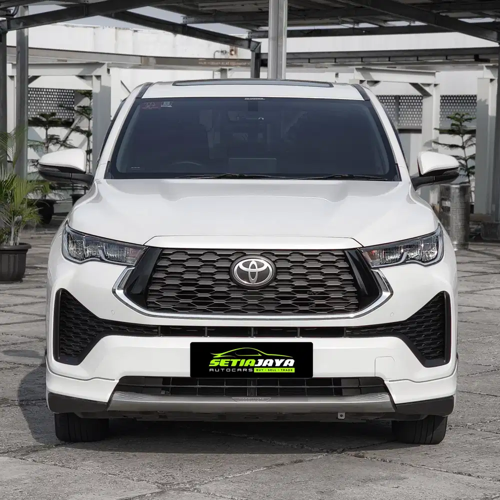 Toyota innova zenix V hybrid modelista 2000cc matic 2024