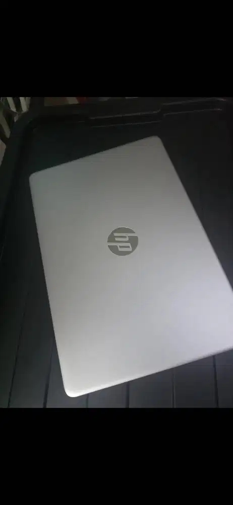 Laptop Merk HP Ukuran 14s Processor AMD Athlon Ram 8GB SSD 512GB