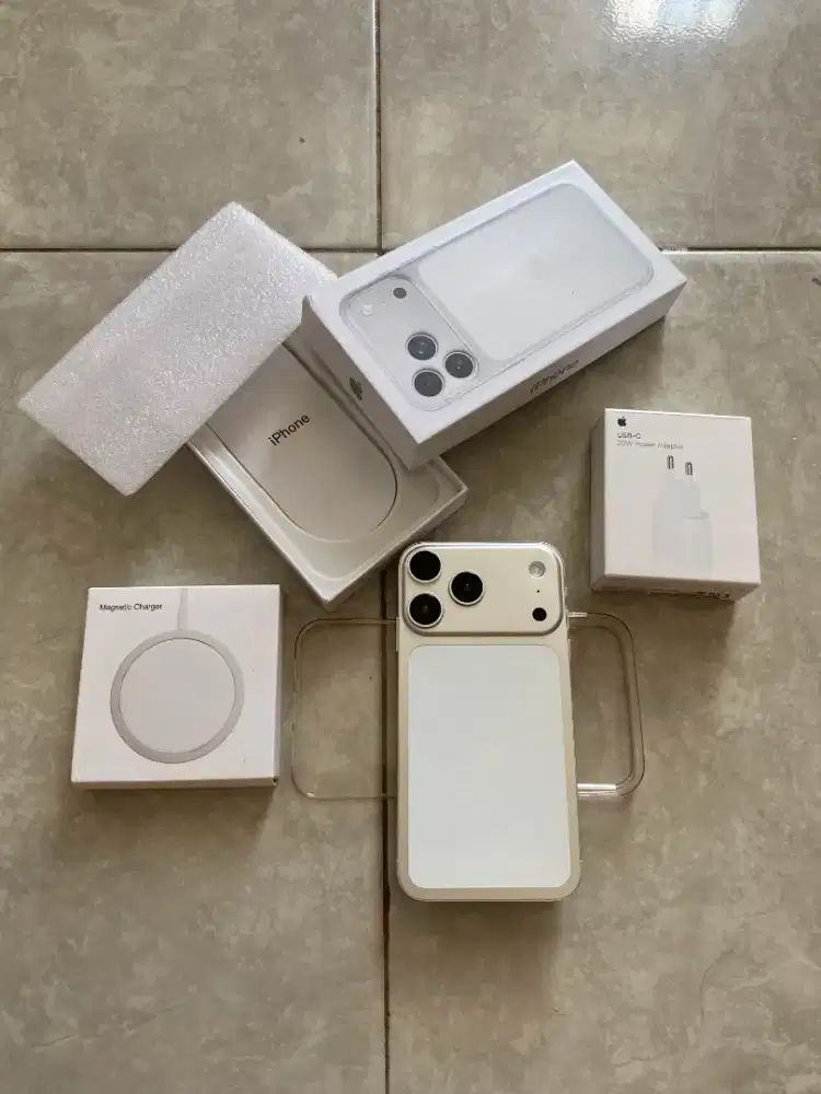 Dijual iphone xr housing ip 17 pro 128 gb, baru
