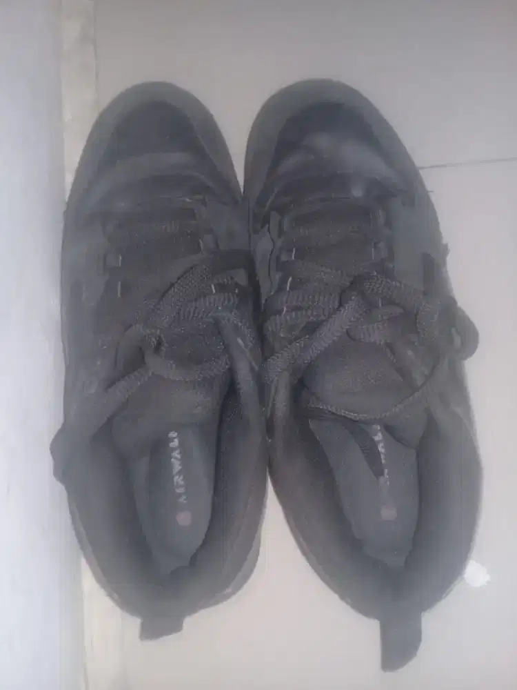 Sepatu merek air walk