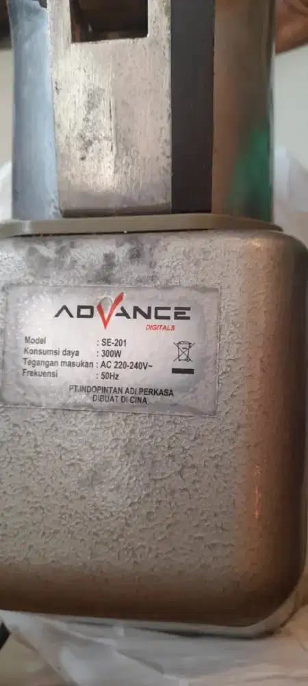 penghancur es batu advance
