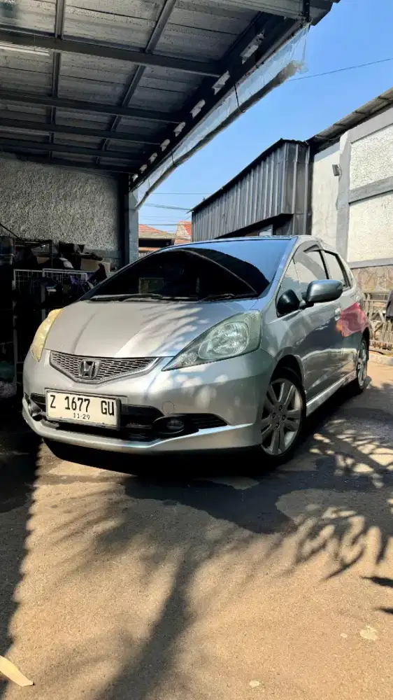 Dijual Honda jazz 2010 MT