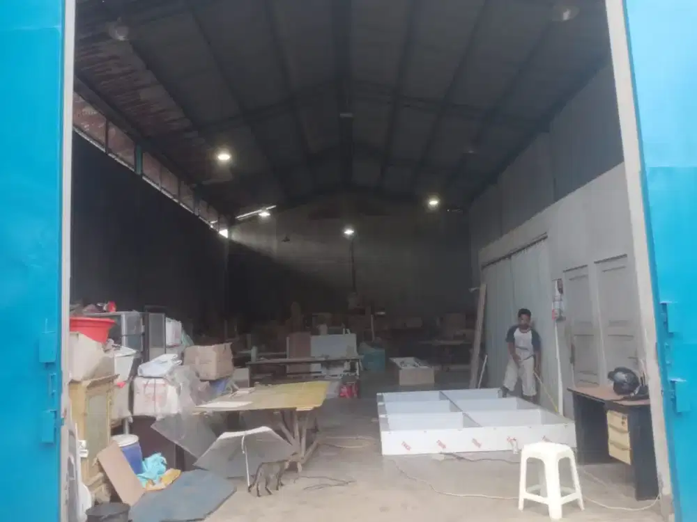 Gudang Kamal Muara luas 648m, ada kantor