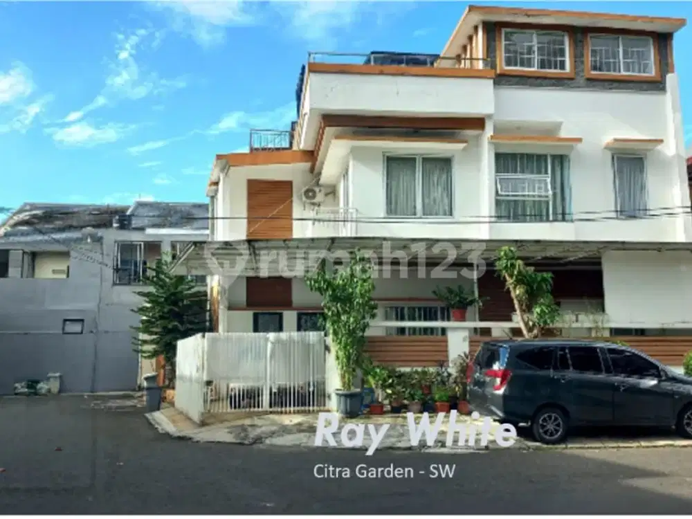Rumah Baru Dibangun Modern Contemporary House, View Taman, Lb:102 (10X10), Lb:180m2 , 3 LT, SHM , Hook, Citra Garden 2 Ext. Jak-Bar (Erd)
