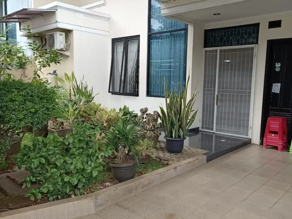 Dijual Rumah 3 Lantai Furnish siap huni di Taman Modern Cakung Jakarta Timur