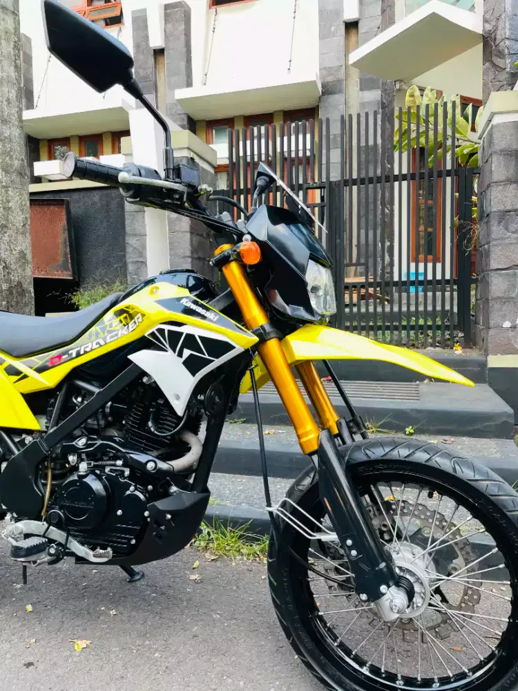 D tracker 2019 antik special edition kuning