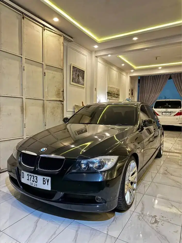 BMW 320i E90 CBU langkah th 2005 at hitam antik istimewa terawatt