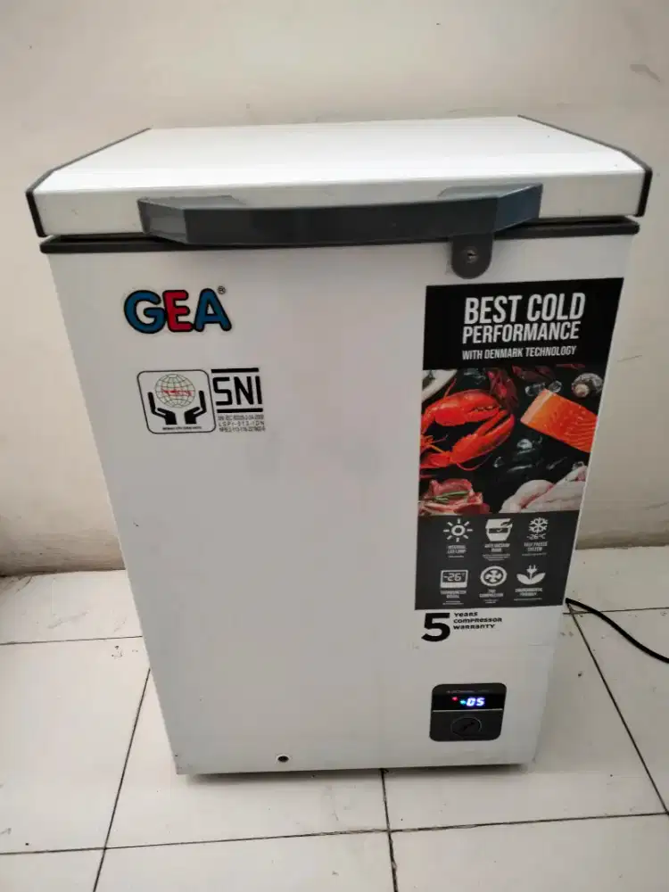 Dijual Freezer GEA kapasitas 100 L