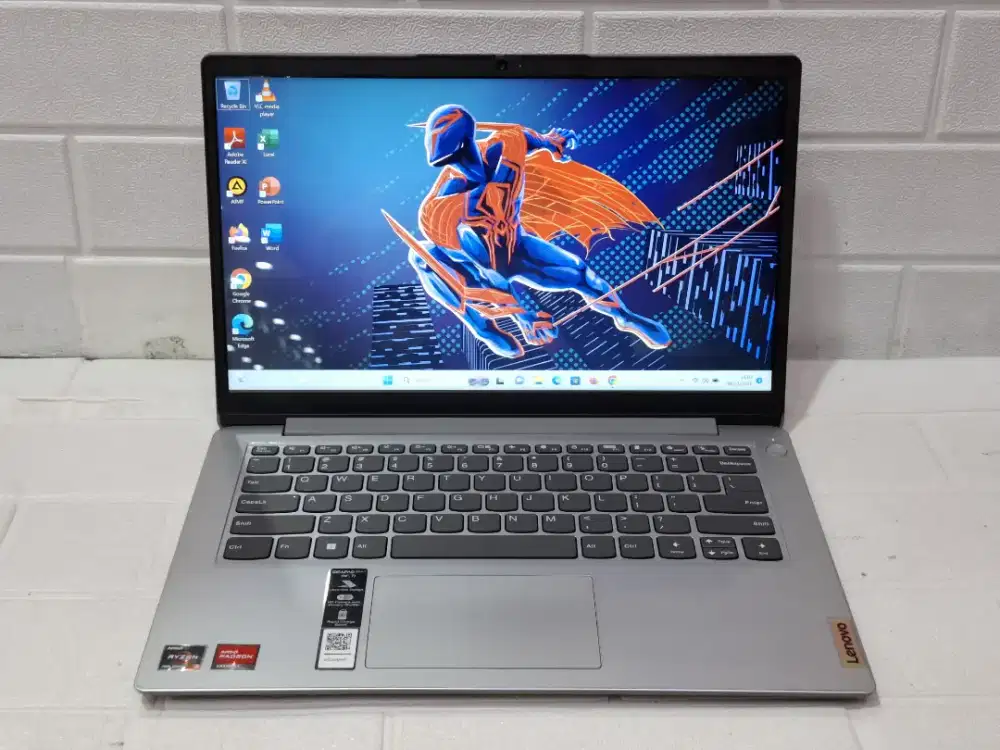 Laptop LENOVO ideapad slim 1/ AMD Ryzen 3 7320U/Ram 8GB/SSD 512GB